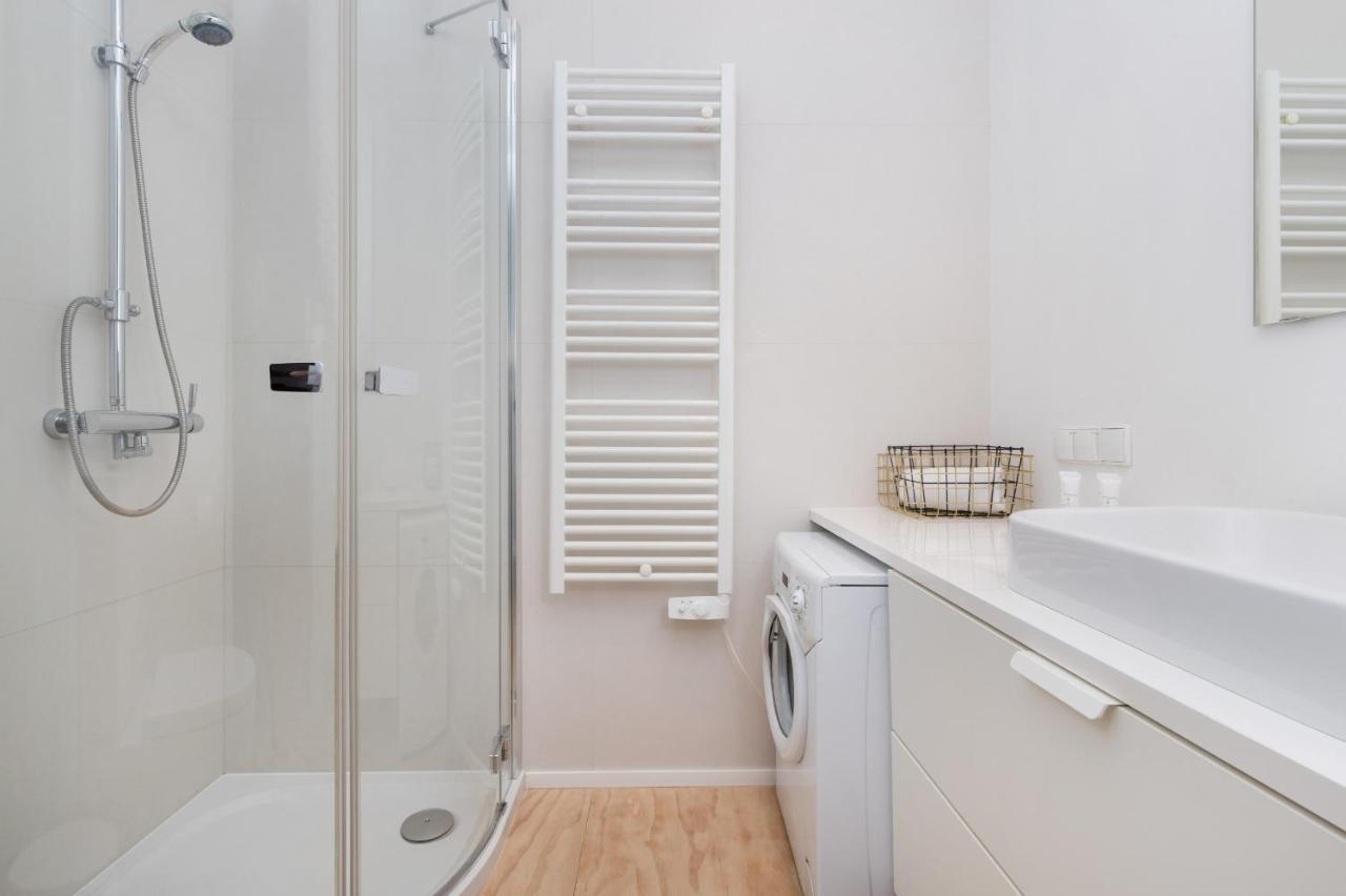 Stylish Studio In Modern Design - Tartaczna 2 By Rent Like Huoneisto